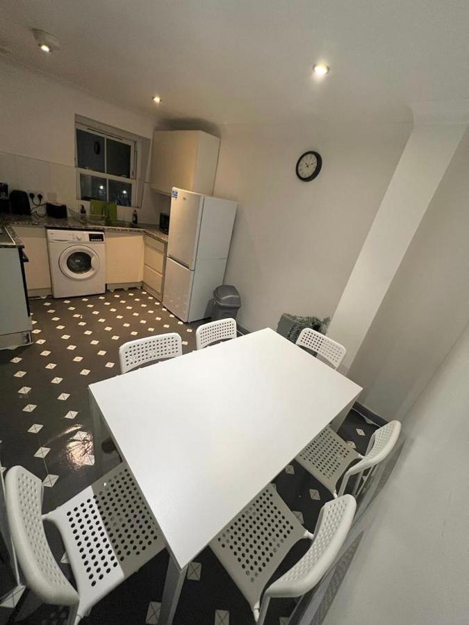 3 Bedroom Flat In King'S Cross, St Pancras'S. 8 People London Bagian luar foto